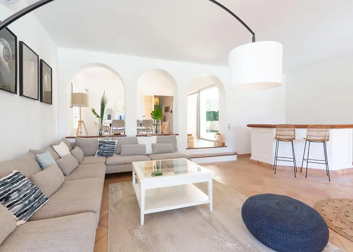 Nikki Villa Saint-Tropez