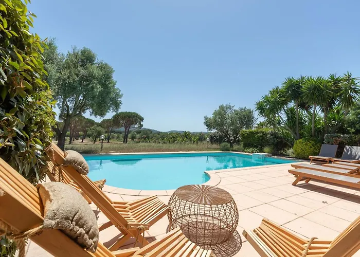 Nikki * Saint-Tropez